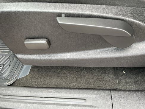 Used 2015 Chevrolet Colorado LT w/ LT Convenience Package image 14