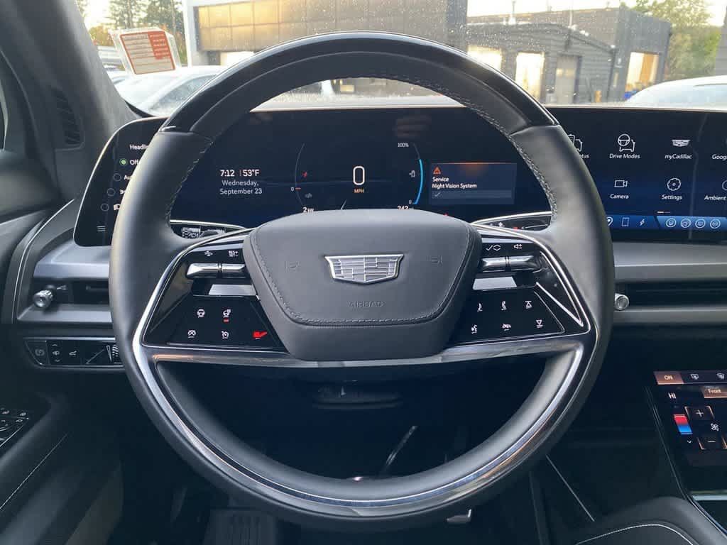Certified 2026 Cadillac Vistiq Luxury w/ LPO, Floor Liner Package AWD/4WD image 20