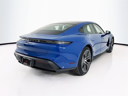 Used 2023 Porsche Taycan 4S image 9