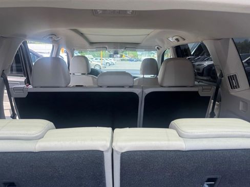 Used 2018 Volkswagen Atlas SEL FWD image 19