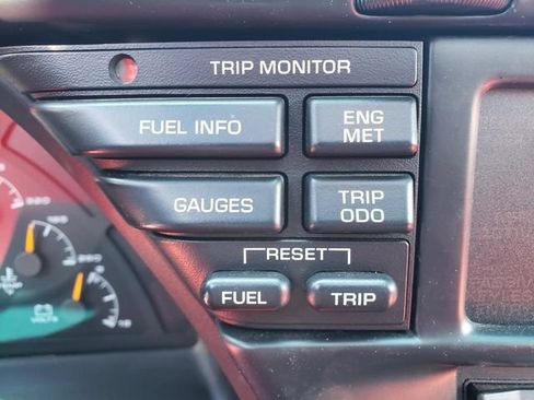 Used 1994 Chevrolet Corvette Coupe RWD image 31
