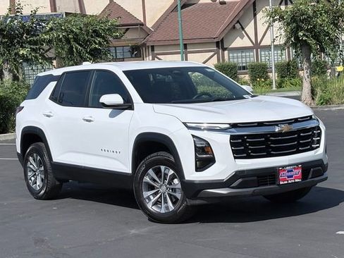 Used 2025 Chevrolet Equinox LT AWD/4WD image 2