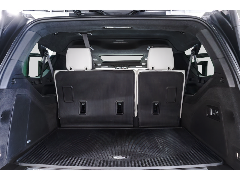 Used 2025 Cadillac Escalade ESV Sport Platinum AWD/4WD image 46