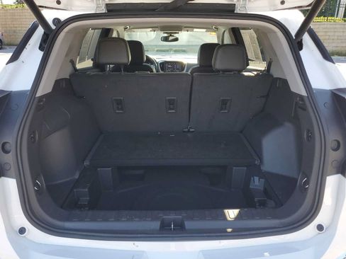 Used 2024 GMC Terrain SLT AWD/4WD image 10