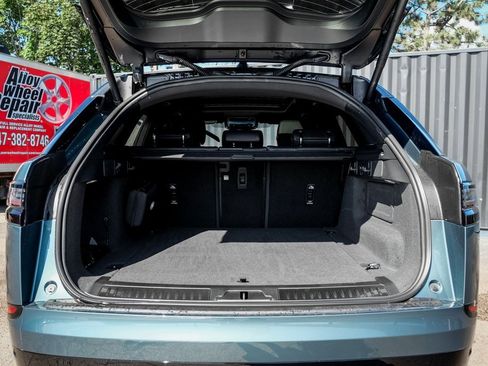 New 2026 Land Rover Range Rover Velar Dynamic SE image 9