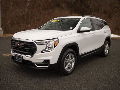 Used 2023 GMC Terrain SLE w/ Driver Convenience Package image 20