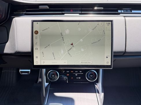 Certified 2023 Land Rover Range Rover SE AWD/4WD image 14