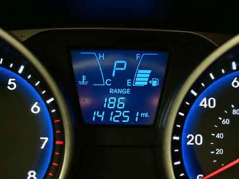 Used 2015 Hyundai Tucson GLS image 22