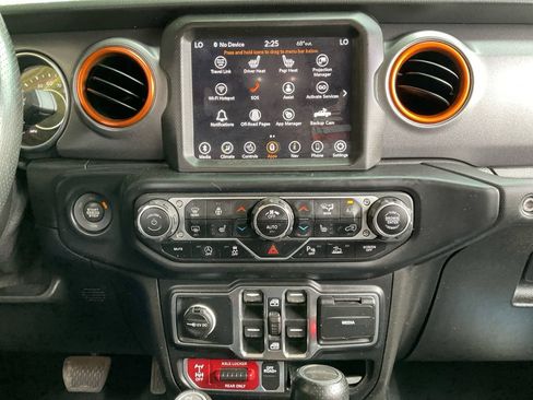 Used 2022 Jeep Gladiator Mojave w/ LED Lighting Group AWD/4WD image 12