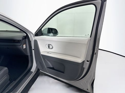 Used 2024 Hyundai Ioniq 5 SEL image 32