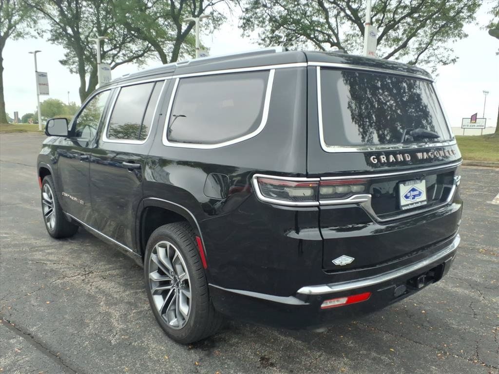 Used 2024 Jeep Grand Wagoneer Series III w/ HD Trailer Tow Package AWD/4WD image 5