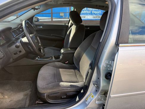 Used 2014 Chevrolet Impala LT w/ LT Sunroof Package image 10