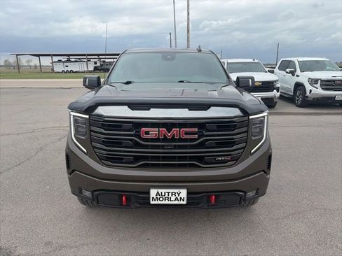 Used 2023 GMC Sierra 1500 AT4 w/ AT4 Premium Package image 9