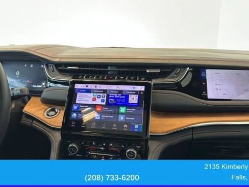 Used 2024 Jeep Grand Cherokee Summit AWD/4WD image 51