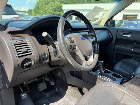 Used 2017 Ford Flex SEL w/ Equipment Group 202A AWD/4WD image 17