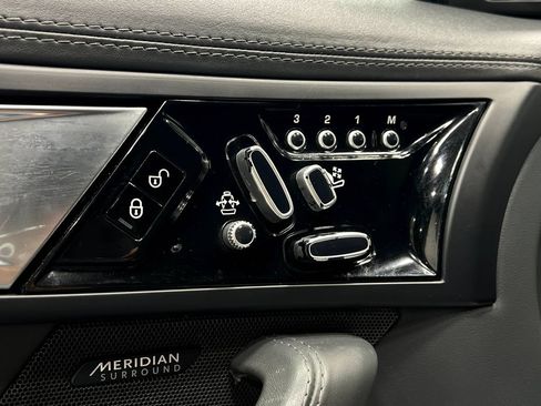 Used 2014 Jaguar F-TYPE S RWD image 15