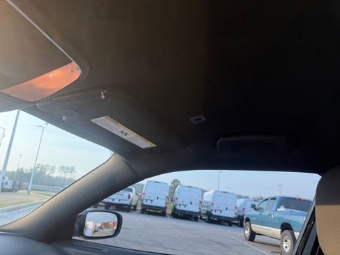 Used 2022 Dodge Charger SXT w/ Blacktop Package image 16