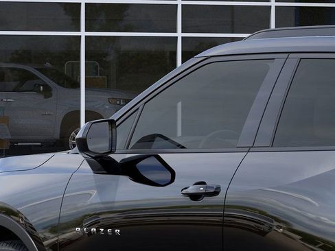 New 2026 Chevrolet Blazer LT image 12
