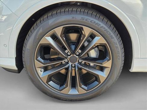 New 2026 Audi Q7 3.0T Premium Plus AWD/4WD image 10