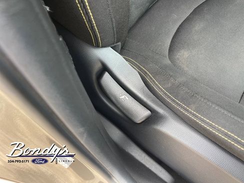 Used 2015 Kia Soul + FWD image 17