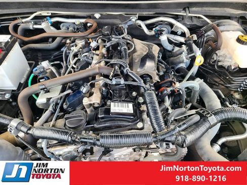Used 2024 Toyota Tacoma SR5 RWD image 31