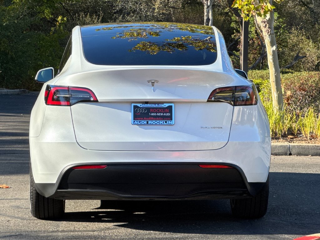 Used 2023 Tesla Model Y Long Range AWD/4WD image 6