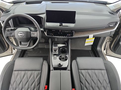 New 2026 Nissan Rogue Platinum w/ Platinum Premium Package AWD/4WD image 9