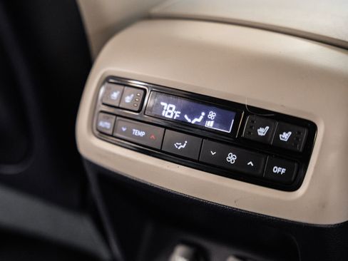 Used 2021 Hyundai Palisade Limited image 40