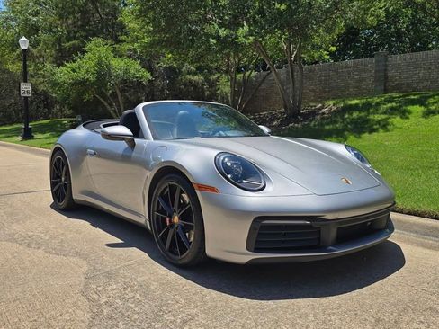 Used 2021 Porsche 911 Carrera S image 2