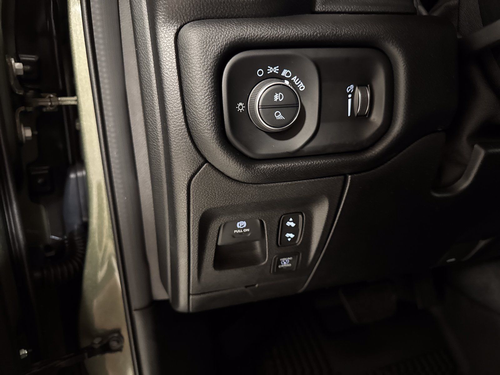 Used 2020 RAM 1500 Big Horn AWD/4WD image 18