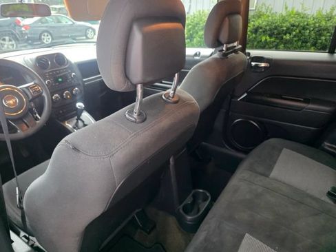 Used 2016 Jeep Patriot Sport w/ Power Value Group FWD image 18