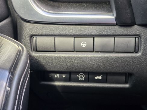 Used 2023 Nissan Rogue SV w/ SV Premium B Package AWD/4WD image 21