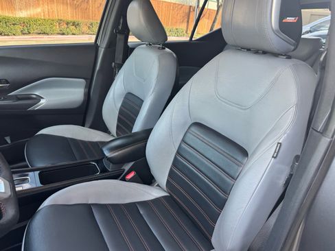 Used 2021 Nissan Kicks SR w/ SR Premium Package image 21