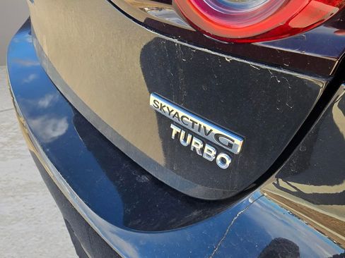 Used 2025 MAZDA MAZDA3 Hatchback w/Premium Plus Pkg image 11