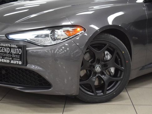 Used 2021 Alfa Romeo Giulia Sprint w/ Nero Edizione image 7