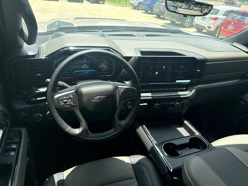 Used 2026 Chevrolet Silverado 2500 ZR2 AWD/4WD image 6