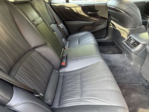 Used 2018 Lexus LS 500 w/ Interior Upgrade Package RWD image 43