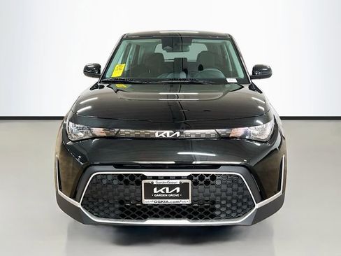 Certified 2025 Kia Soul LX image 2