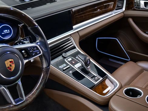 Certified 2018 Porsche Panamera 4S image 13