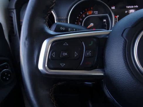 Used 2022 Jeep Wrangler Unlimited Sahara image 36