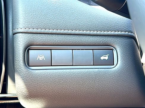 New 2026 Nissan Armada SL w/ Captain's Chari Seat Package AWD/4WD image 25