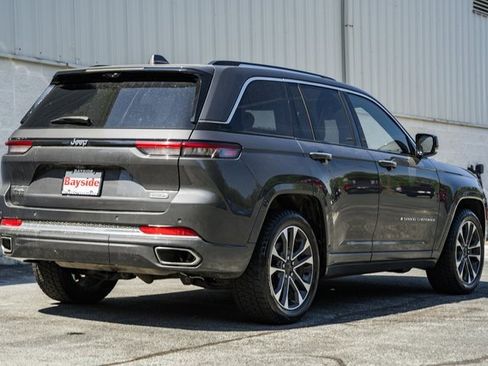 Used 2022 Jeep Grand Cherokee Overland w/ Luxury Tech Group IV image 14