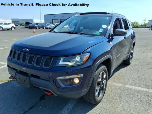 Used 2017 Jeep Compass Trailhawk w/ Leather Interior Group AWD/4WD image 1