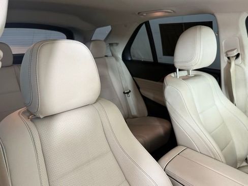 Used 2022 Mercedes-Benz GLE 350 w/ Premium Package image 29