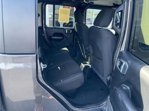 Used 2021 Jeep Gladiator Sport AWD/4WD image 11