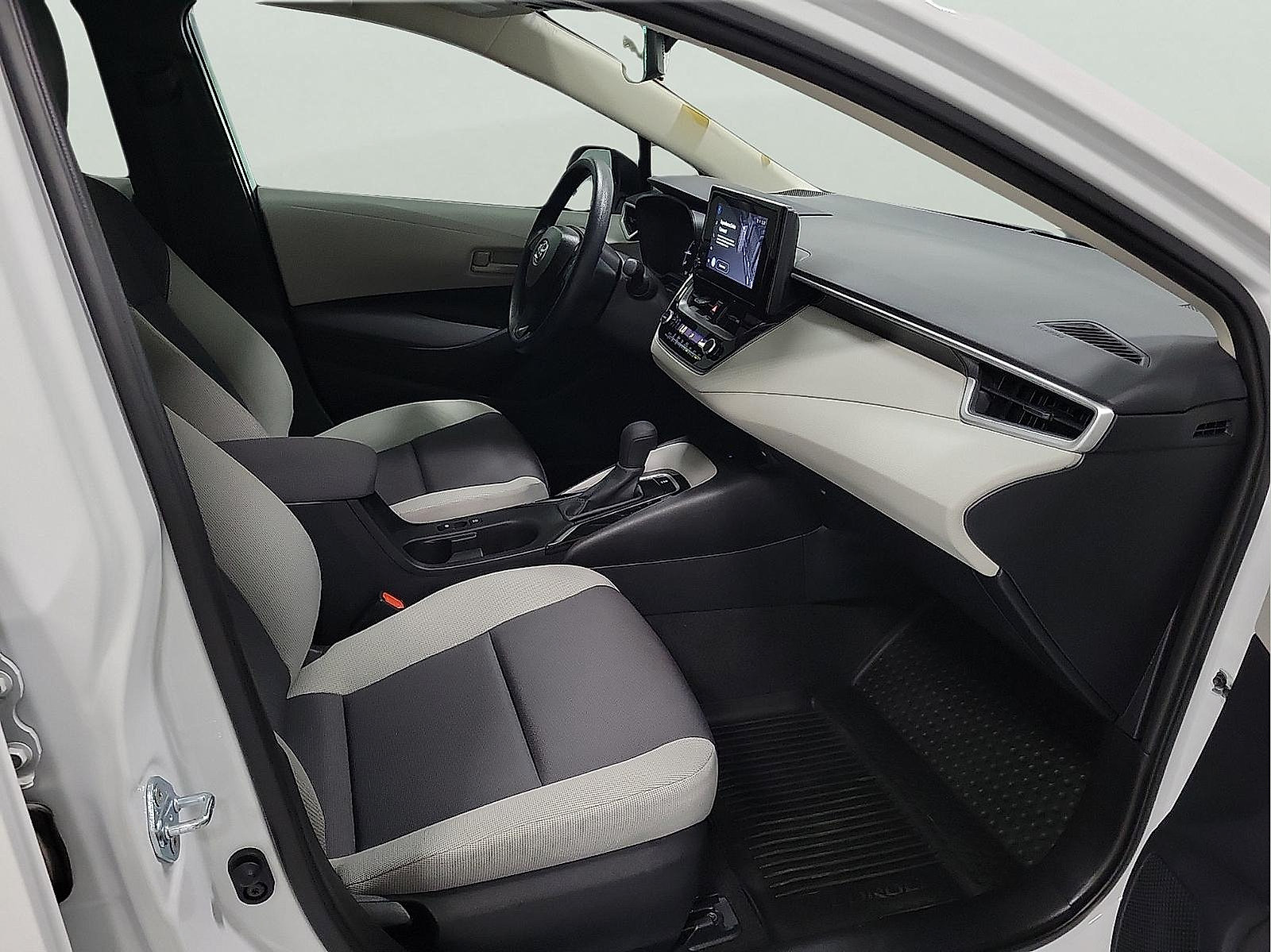 Certified 2025 Toyota Corolla LE w/ LE Premium Package FWD image 14