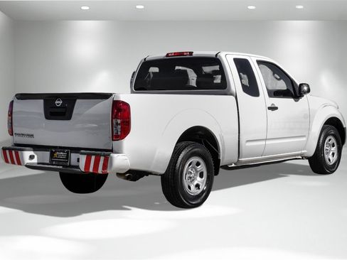 Used 2019 Nissan Frontier S image 6