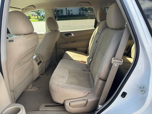 Used 2013 Nissan Pathfinder SV image 15
