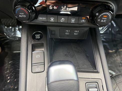 Used 2026 Nissan Kicks SV FWD image 22