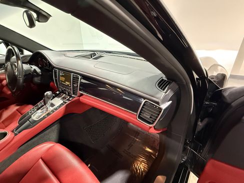 Used 2016 Porsche Panamera 4 image 44